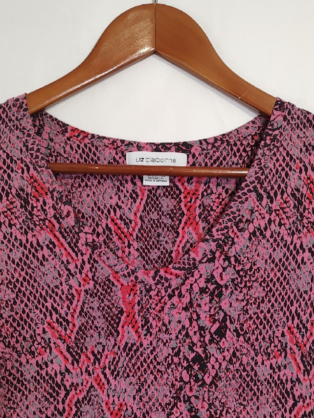 Women’s Pink Snake-Print Short Sleeve Top - Picture 6 of 8